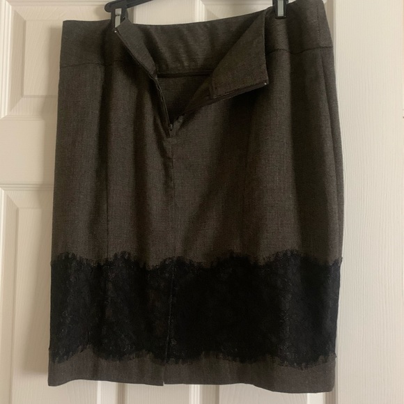 Lot of 3 Ann Taylor and Talbots skirts - Picture 8 of 12